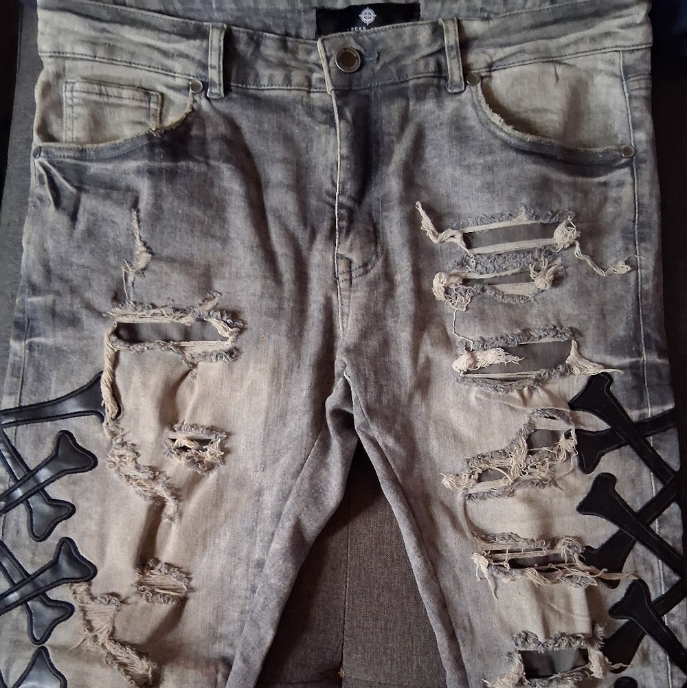 Distressed Gray Skinny Jeans with Black Accents